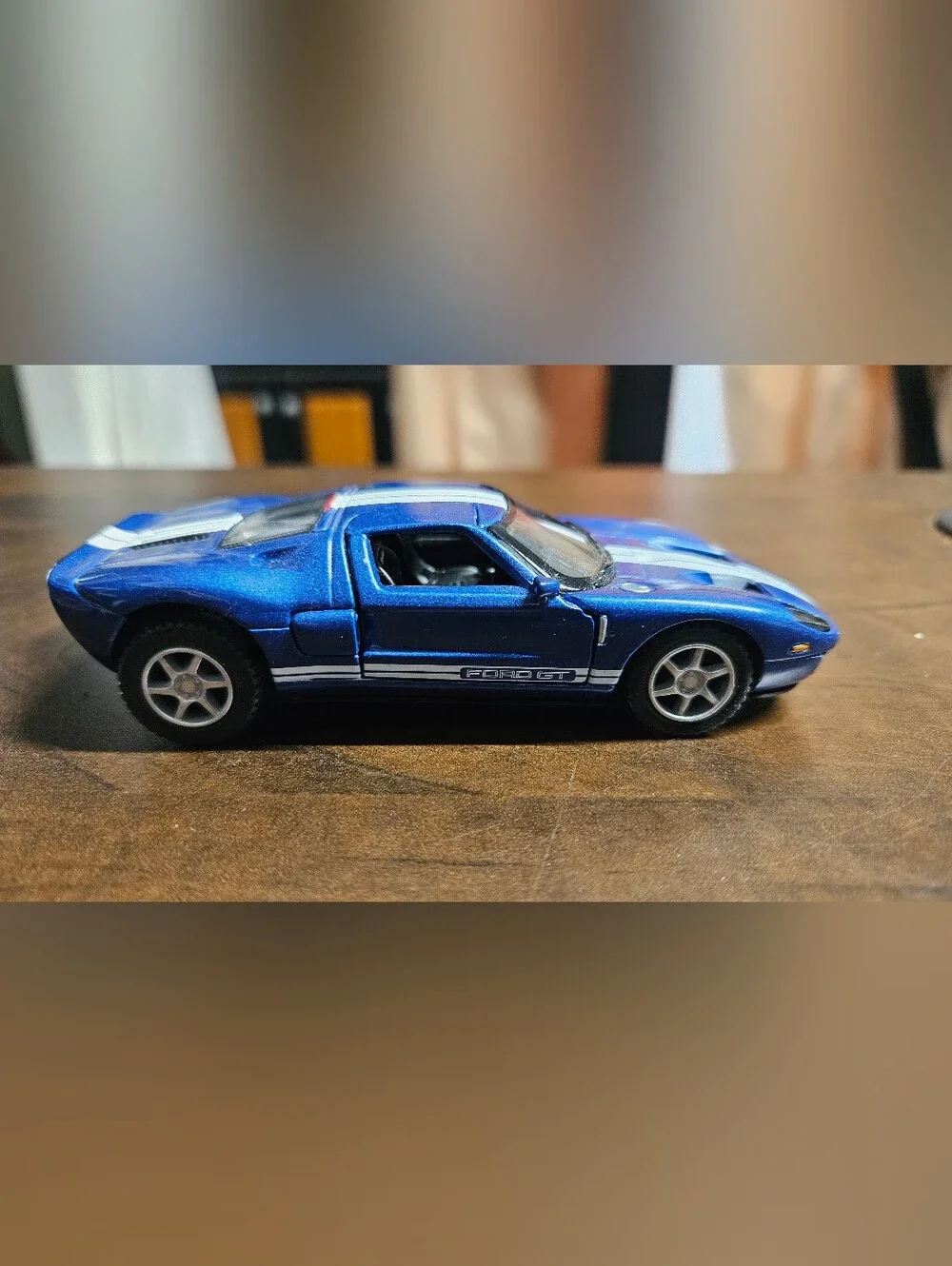 2006 Ford GT Blue White Stripe  KT5092